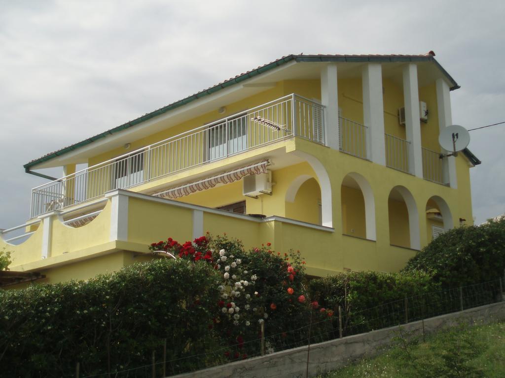 Apartments Roza Miškovići Eksteriør billede